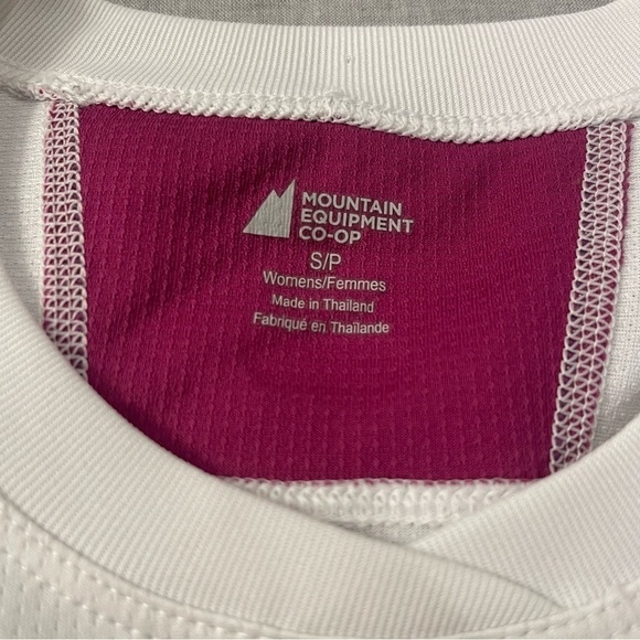 MEC Mountain Equipment Coop Women's technical athletic t shirt size small - Picture 3 of 5